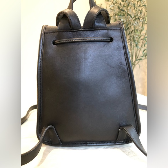 COACH Vintage Mini Day Pack/Backpack Black Leather #9960 in Great Condition - Picture 3 of 13